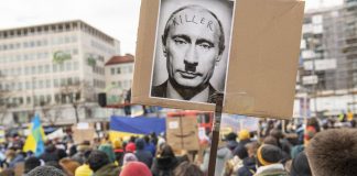 Не уб’ють, а заарештують: Bellingcat про підготовку в Росії держперевороту проти Путіна (відео)